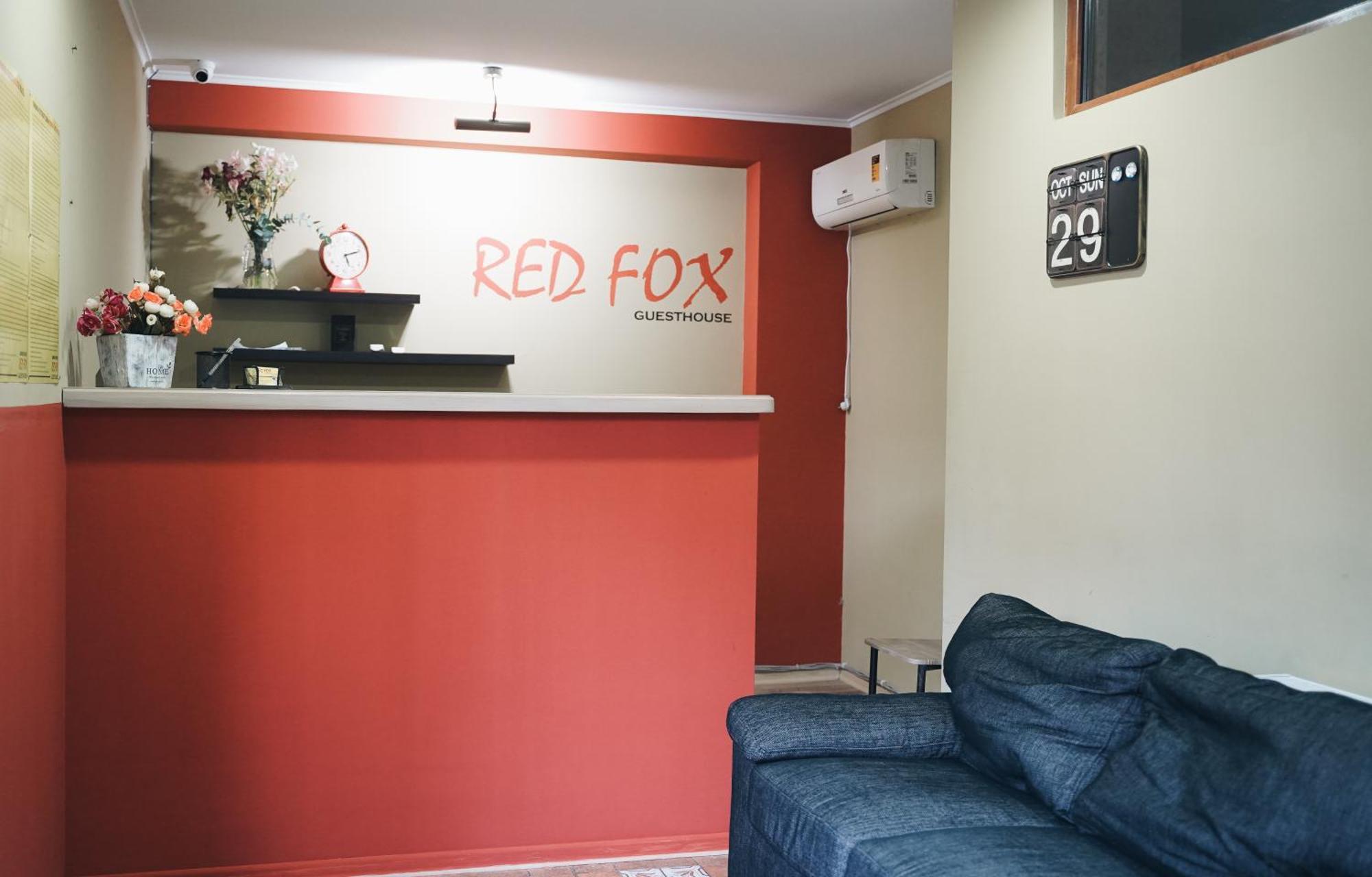 Red Fox Guesthouse Tbilisi Bagian luar foto