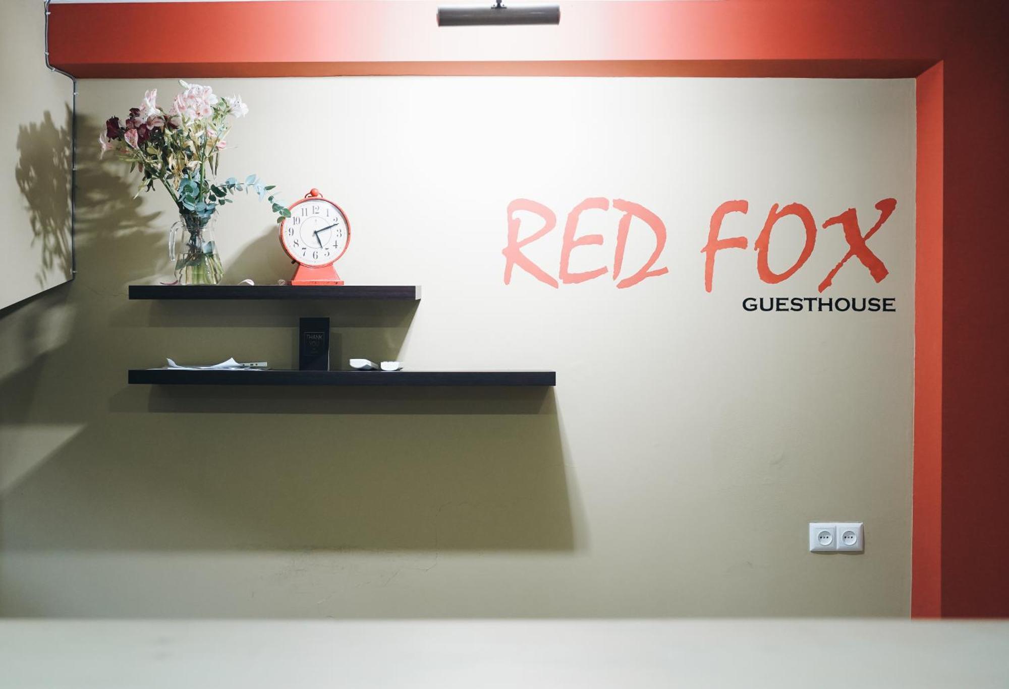 Red Fox Guesthouse Tbilisi Bagian luar foto